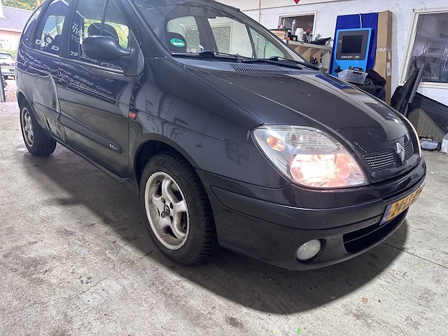 Renault - scénic - 2.0-16v expression - 24-ls-zp - afbeelding 17 van  20