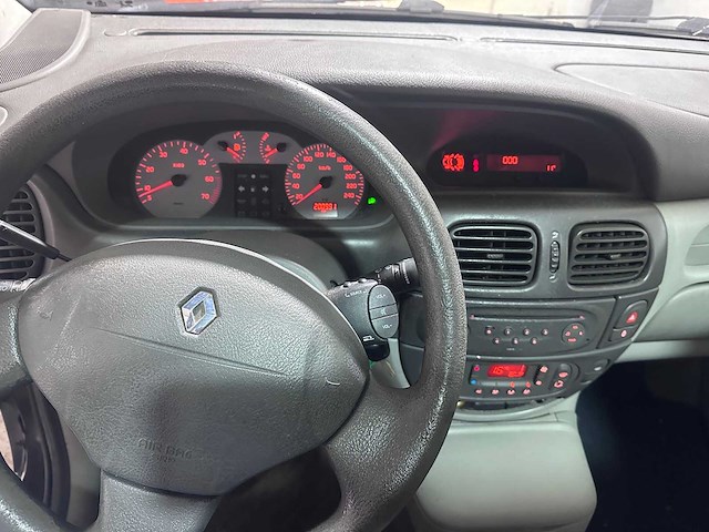 Renault - scénic - 2.0-16v expression - 24-ls-zp - afbeelding 20 van  20