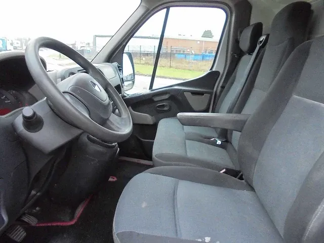 Renault - t35 2.3 dci l2h2 dc v-816-lr - afbeelding 11 van  13