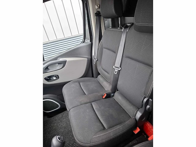 Renault - trafic - 1.6 dci 146pk t29l2h1luxen - bedrijfswagen - afbeelding 13 van  36