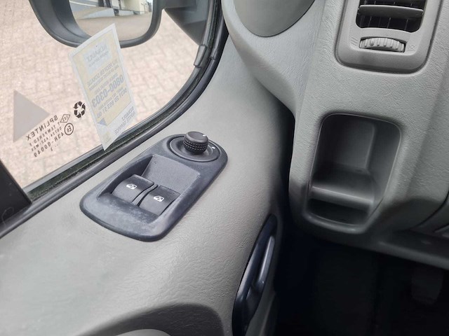 Renault - trafic - 2.0 dci t27 l1h1bl.e - vf-882-p - afbeelding 2 van  12