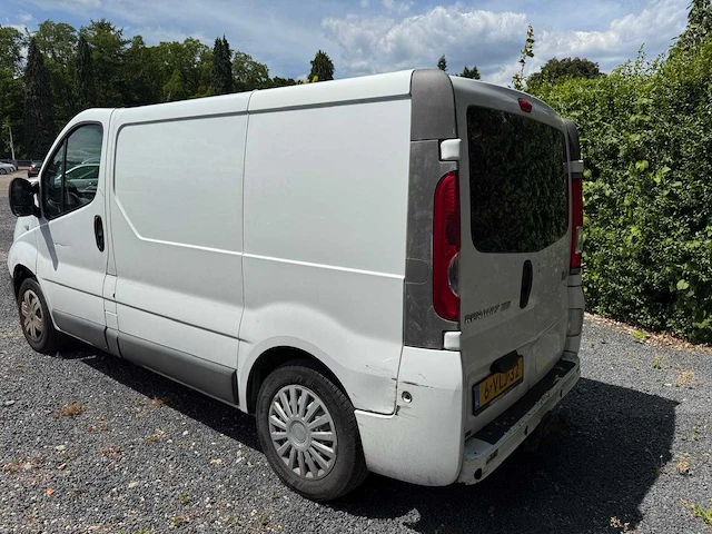 Renault - trafic - 2.0 dci t29 l1h1 - 6-vlj-32 - afbeelding 4 van  8