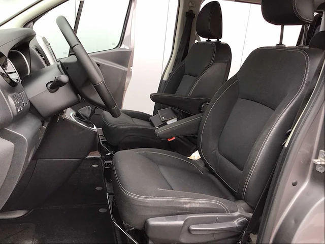Renault - trafic - 2.0 dci t29 l2h1 170pk - bedrijfswagen - afbeelding 2 van  28