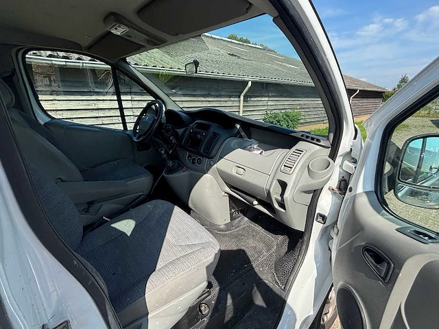 Renault - trafic - 2.0 dci t29 l2h2 - 2014 - van - afbeelding 11 van  27
