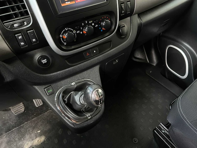 Renault - trafic - bedrijfswagen - afbeelding 13 van  34