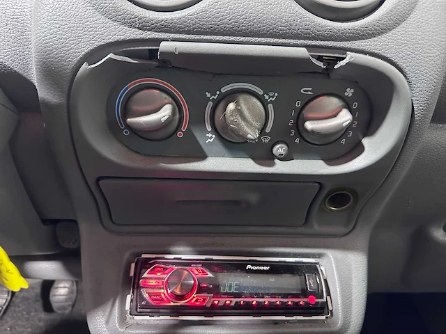 Renault - twingo - 2050 - 13-nh-kv - afbeelding 6 van  17