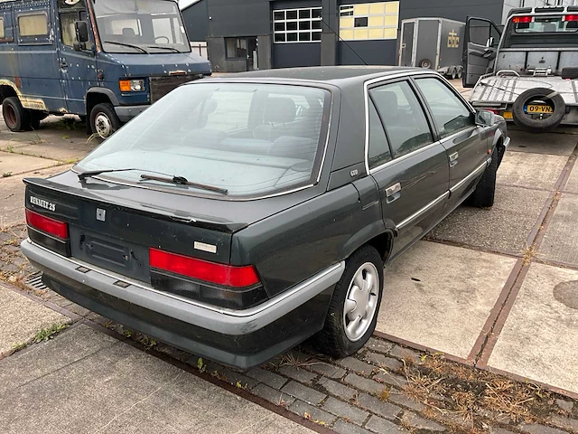 Renault 25 gtd personenauto - afbeelding 13 van  17