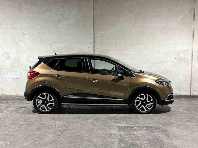 Renault captur 1.2 tce barista 118pk 2016 (automaat), hr-865-j - afbeelding 2 van  44