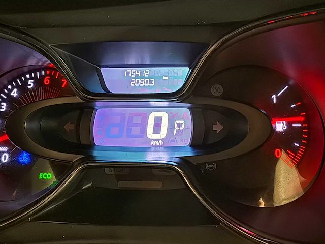 Renault captur 1.2 tce dynamique, jh-785-r - afbeelding 17 van  17