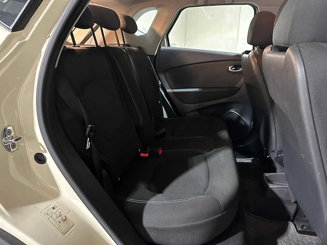 Renault captur 1.2 tce intens 120pk 2018, x-893-nd - afbeelding 29 van  39