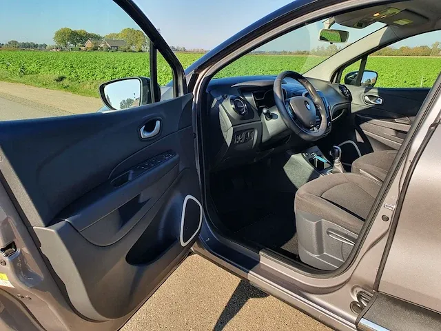 Renault captur 1.5 dci intens, automaat, 90 pk, euro 6, j-746-nl - afbeelding 8 van  37