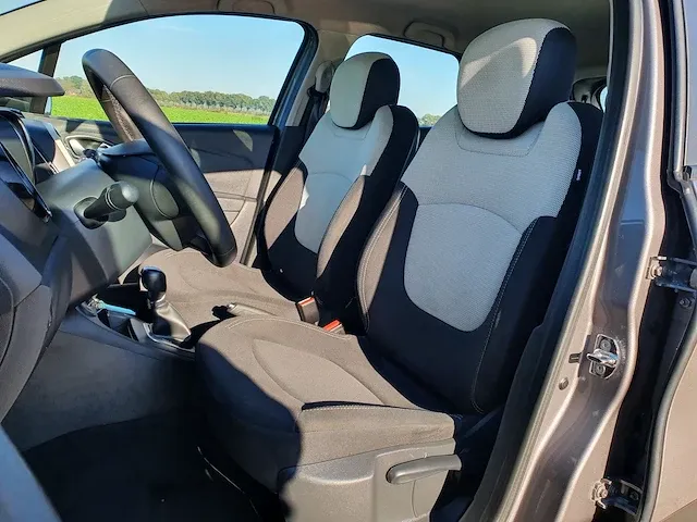 Renault captur 1.5 dci intens, automaat, 90 pk, euro 6, j-746-nl - afbeelding 11 van  37