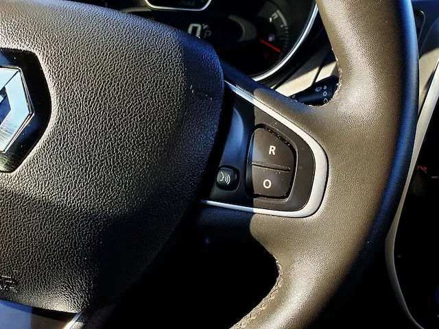 Renault captur 1.5 dci intens, automaat, 90 pk, euro 6, j-746-nl - afbeelding 16 van  37