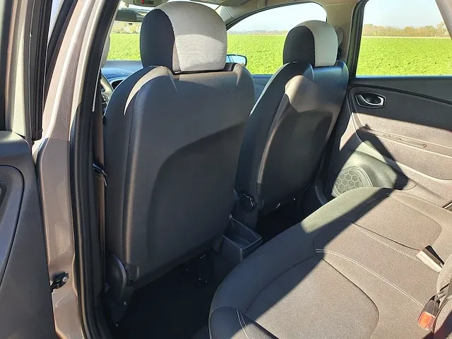 Renault captur 1.5 dci intens, automaat, 90 pk, euro 6, j-746-nl - afbeelding 22 van  37
