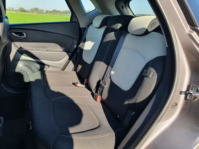 Renault captur 1.5 dci intens, automaat, 90 pk, euro 6, j-746-nl - afbeelding 24 van  37