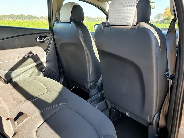 Renault captur 1.5 dci intens, automaat, 90 pk, euro 6, j-746-nl - afbeelding 30 van  37
