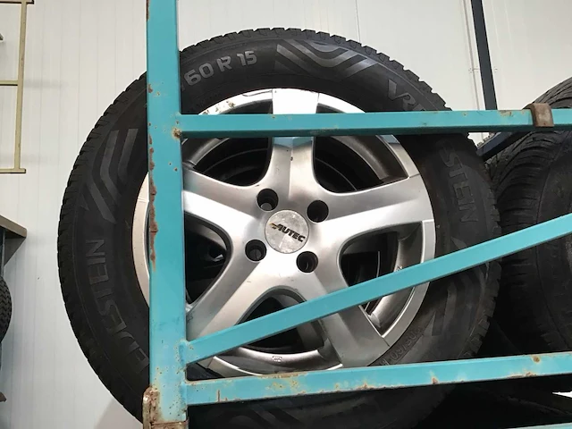 Renault captur velg (4x) - afbeelding 7 van  7