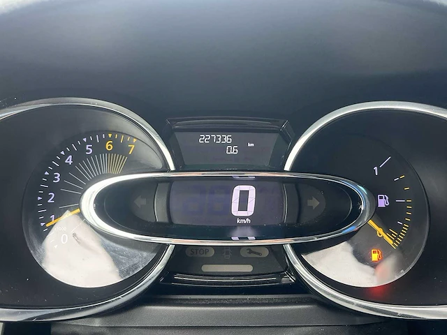 Renault clio 0.9 tce expression 2013 | 1-sgr-62 - afbeelding 21 van  22