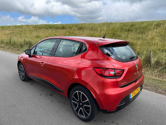 Renault clio 0.9 tce expression 3-sjt-61 - afbeelding 17 van  18