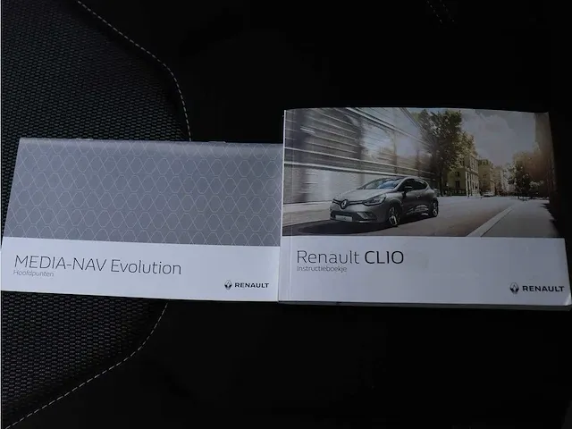 Renault clio 0.9 tce zen ecc/nav | sk-528-d - afbeelding 30 van  35