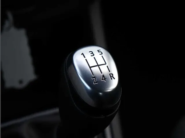 Renault clio 0.9 tce zen ecc/nav | sk-528-d - afbeelding 9 van  35