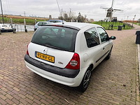Renault clio 1.2-16v auth.airco 92-nv-gl - afbeelding 11 van  16