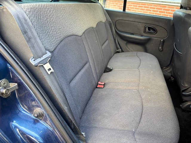 Renault clio 1.2 16v authentique basis, 12-nt-sl - afbeelding 8 van  11