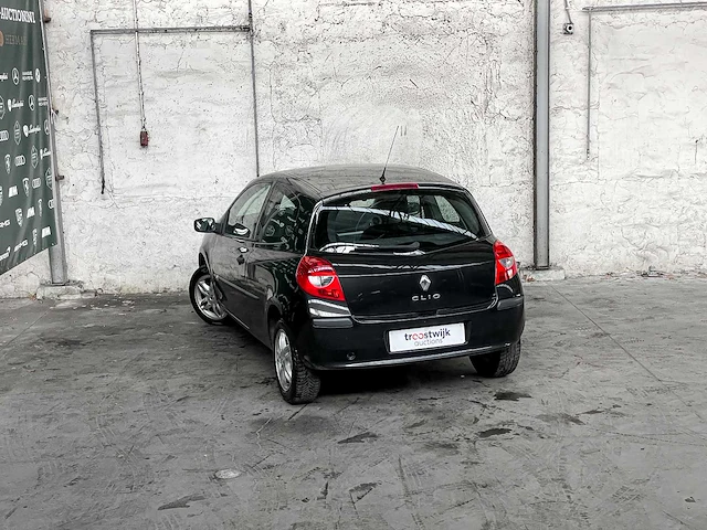Renault clio 1.2-16v expression 75pk 2006, 27-td-vh - afbeelding 14 van  28