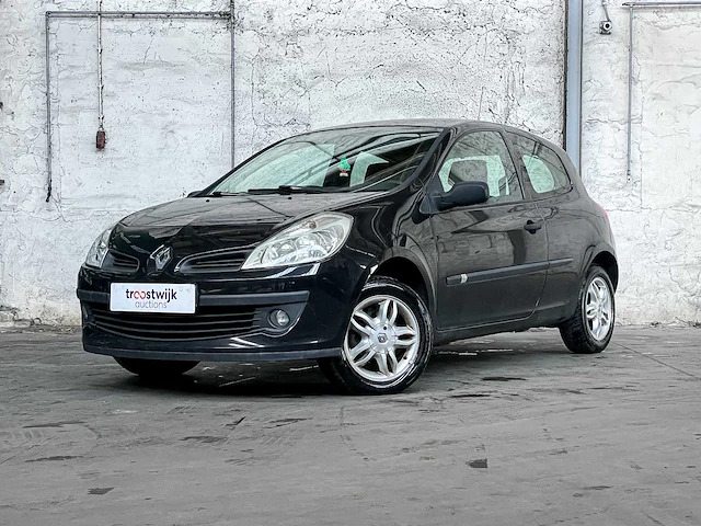 Renault clio 1.2-16v expression 75pk 2006, 27-td-vh - afbeelding 1 van  28