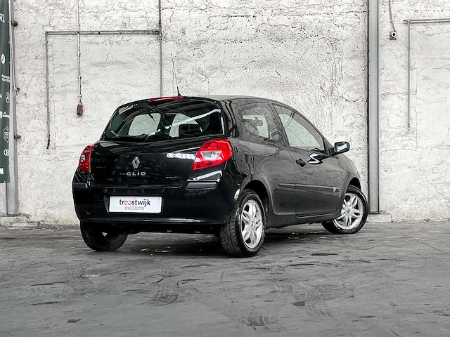 Renault clio 1.2-16v expression 75pk 2006, 27-td-vh - afbeelding 9 van  28