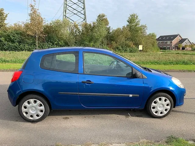 Renault clio 1.2 16v special line, 64-gkp-9 - afbeelding 17 van  21