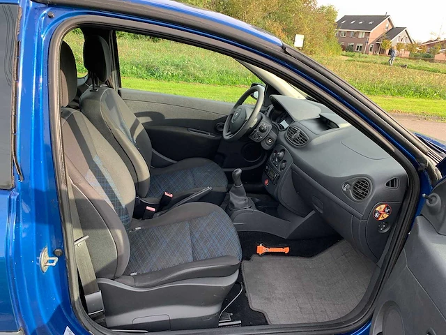 Renault clio 1.2 16v special line, 64-gkp-9 - afbeelding 21 van  21