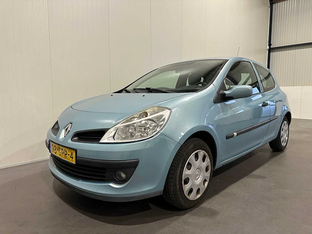 Renault clio 1.2-16v special line 98-gpr-4 - afbeelding 1 van  18