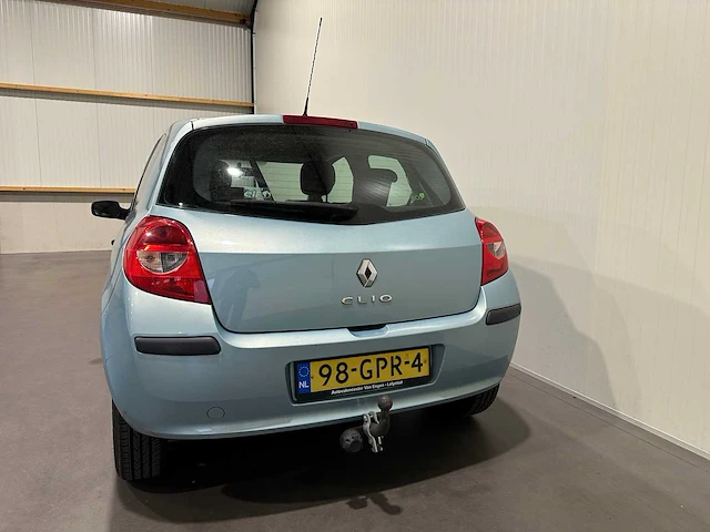Renault clio 1.2-16v special line 98-gpr-4 - afbeelding 13 van  18