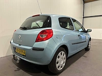 Renault clio 1.2-16v special line 98-gpr-4 - afbeelding 14 van  18