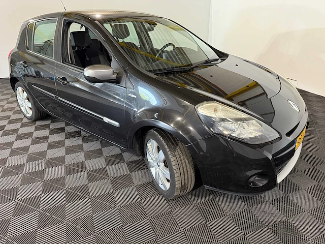 Renault clio 1.2 night & day, 98-szp-5 - afbeelding 9 van  12