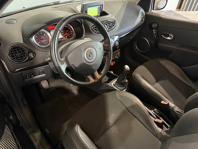 Renault clio 1.2 night & day, 98-szp-5 - afbeelding 10 van  12