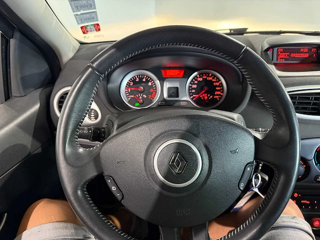 Renault clio 1.2 tce collection, 15-zdf-9 - afbeelding 2 van  13
