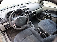 Renault clio 1.4-16v expression automaat 2009, 44-lj-fn - afbeelding 2 van  26