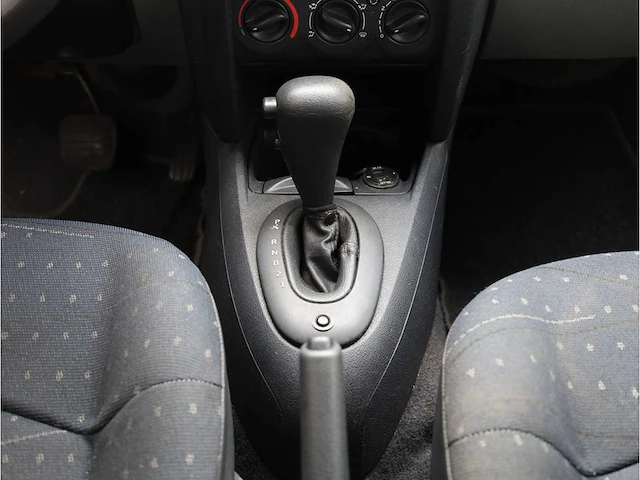 Renault clio 1.4-16v expression automaat 2009, 44-lj-fn - afbeelding 21 van  26