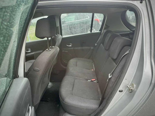 Renault clio 1.6 16v privilège, 40-tv-vg - afbeelding 12 van  13