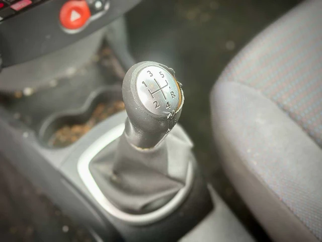 Renault clio 1.6 16v privilège, 40-tv-vg - afbeelding 4 van  13