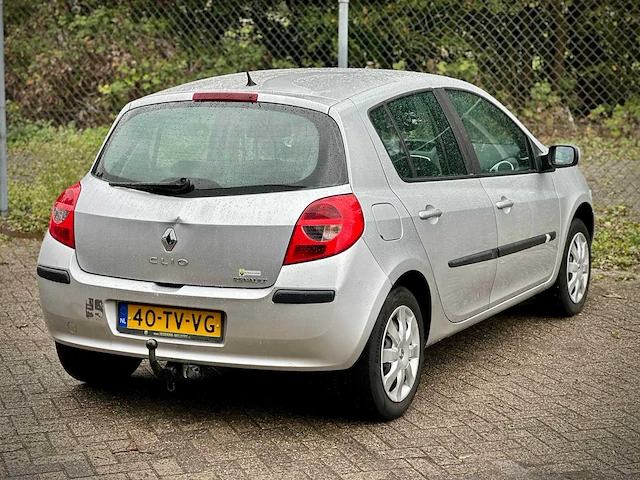Renault clio 1.6 16v privilège, 40-tv-vg - afbeelding 6 van  13