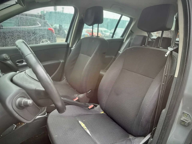 Renault clio 1.6 16v privilège, 40-tv-vg - afbeelding 10 van  13