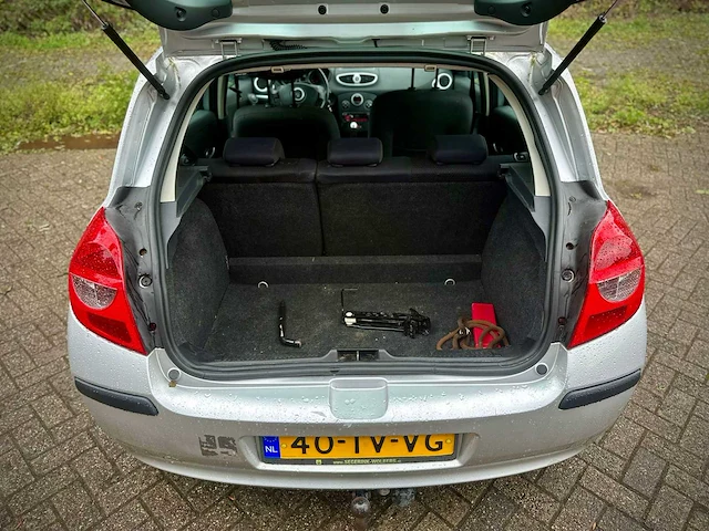 Renault clio 1.6 16v privilège, 40-tv-vg - afbeelding 13 van  13