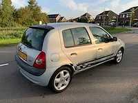 Renault clio 1.6 16v privilège, 89-lj-kg - afbeelding 9 van  16