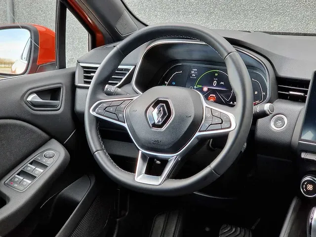 Renault clio 1.6 intens | t-556-sp - afbeelding 9 van  32