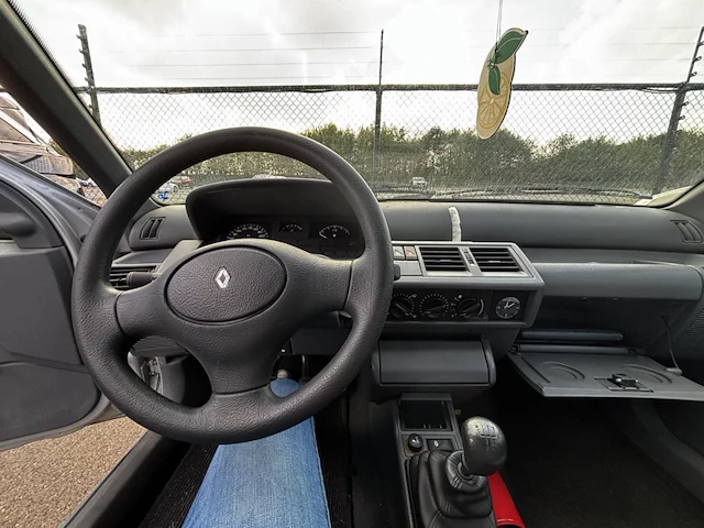 Renault clio, 1997 - afbeelding 11 van  24