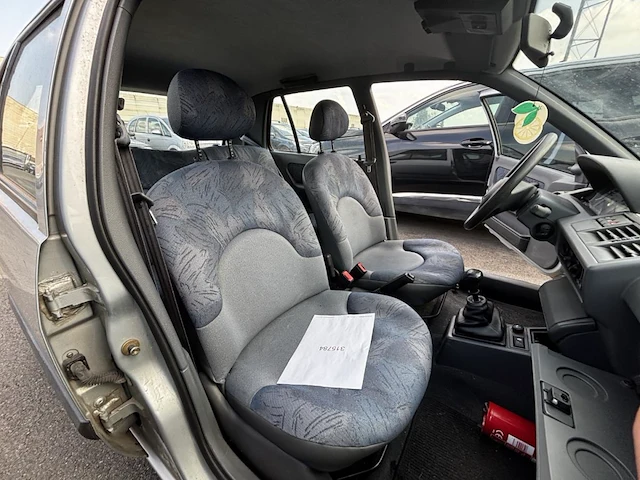 Renault clio, 1997 - afbeelding 20 van  24