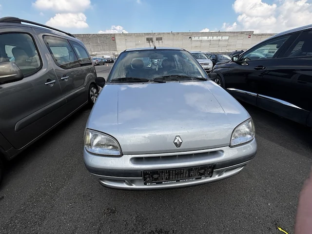 Renault clio, 1997 - afbeelding 2 van  24
